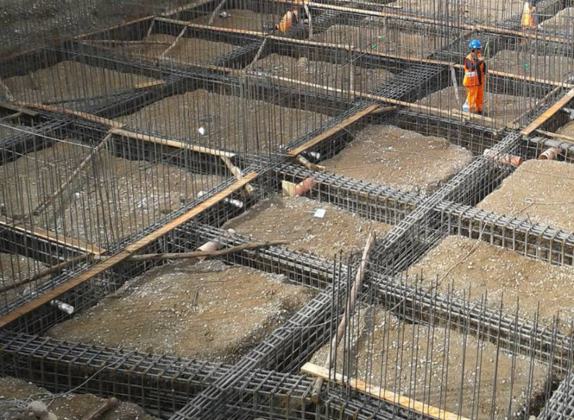 Cimiento en construcción